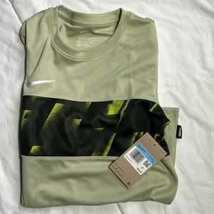 Nike Dri-Fit Youth Unisex Football/Soccer Long sleeve shirt